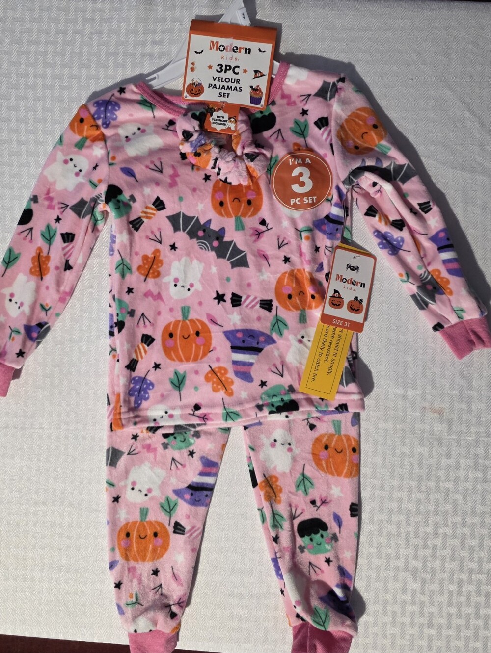 Modern Girls' Pink Halloween Pumpkin 3-Piece Velour Pajama Set (Size 3T)